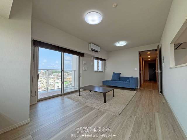 Premist Onoyama Park 1LDK Apartment for Sale in Naha - Thumbnail 4