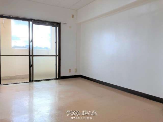 Pet-Friendly 2LDK Apartment for Rent in Ginowan, Okinawa - Thumbnail 4