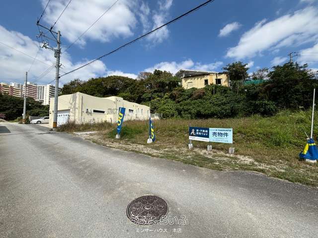 692m² Land Plot for Sale in Yogi, Okinawa City - Thumbnail 3