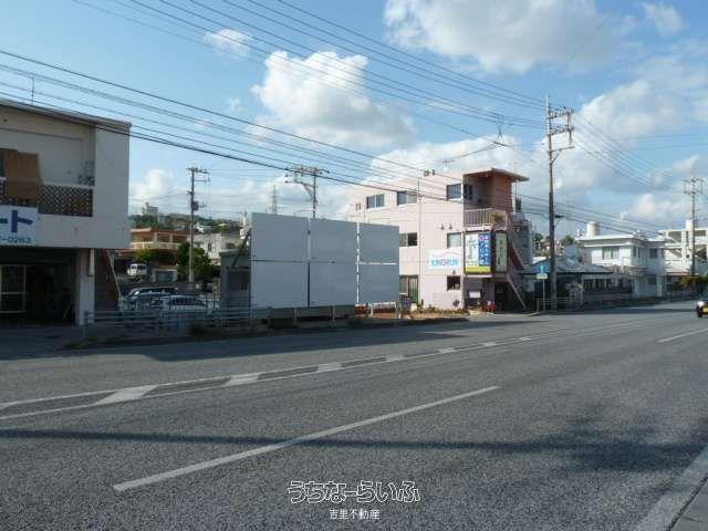 Rental Land for Advertisement Sign in Okinawa City - 4.92 sqm - Thumbnail 2