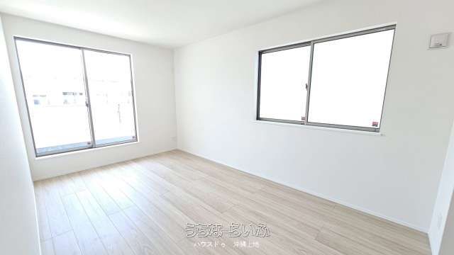 New 4LDK House for Sale in Yomitan Village, Okinawa - Thumbnail 3