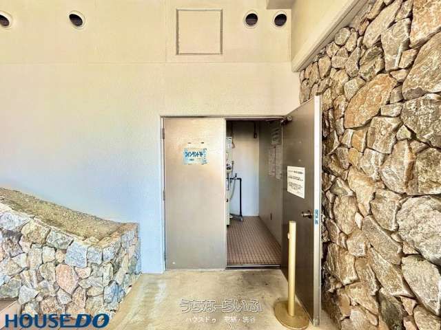 Onna Marine View Palace 13th Floor Ocean View Condo for Sale - Thumbnail 4