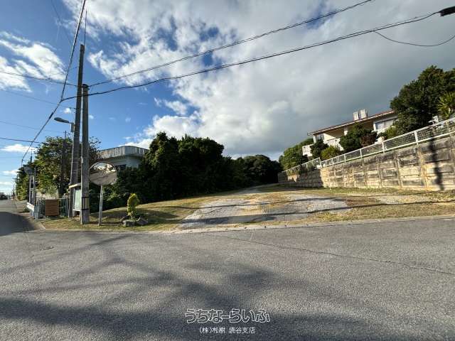 720sqm Land for Sale in Yomitan Village Near Zakimi Castle - Thumbnail 3