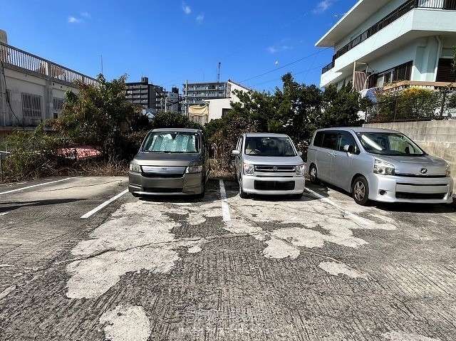 999.1 sqm Land for Sale in Naha City, Okinawa with Parking Income - Thumbnail 4