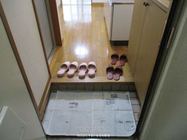 Comfort Asato 302: 1K Apartment for Rent in Naha, Okinawa - Thumbnail 2