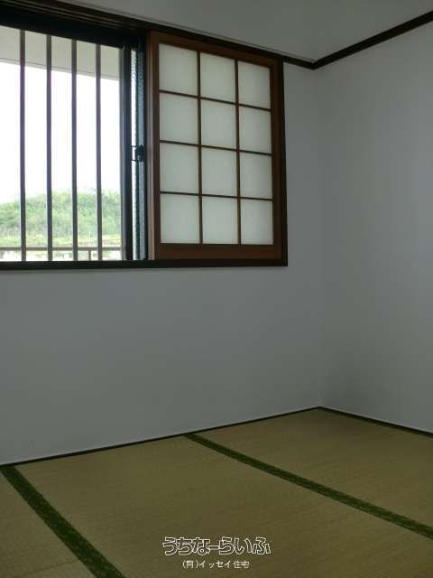 3DK Apartment for Rent in Haebaru Town, Okinawa - Thumbnail 4