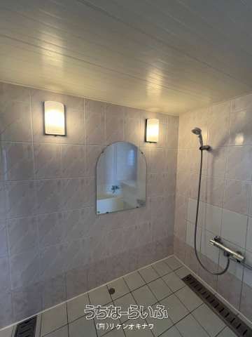 Renovated 2LDK Apartment with 7.7% Yield & Ocean View, Okinawa City - Thumbnail 4
