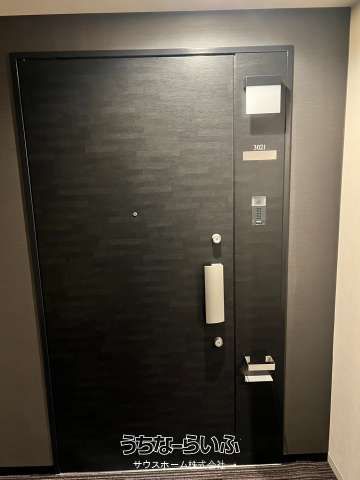 Top-Floor 3LDK Condo with Ocean View in Naha's Ruke Tower - Thumbnail 4