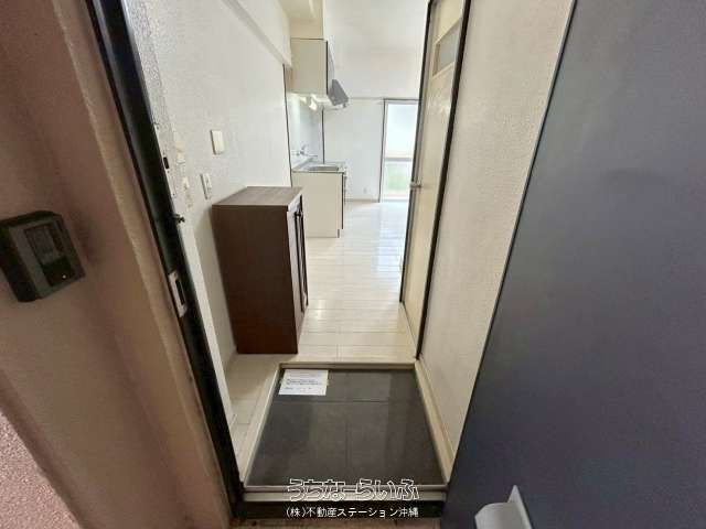 Modern 2LDK Apartment for Rent in Naha's Tenku Area, Okinawa - Thumbnail 4