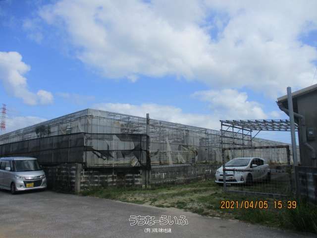8264.48 sqm Farmland with Steel Frame House for Sale in Uruma, Okinawa - Thumbnail 2
