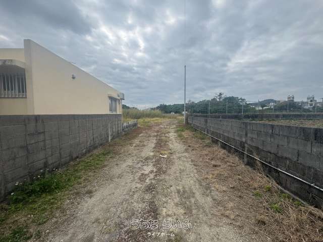 127.63㎡ Residential Plot with Building Condition in Nishihara, Okinawa - Thumbnail 3