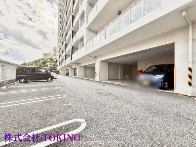 Premium Court Urasoe Makiminato 2LDK Condo for Sale in Okinawa - Thumbnail 2