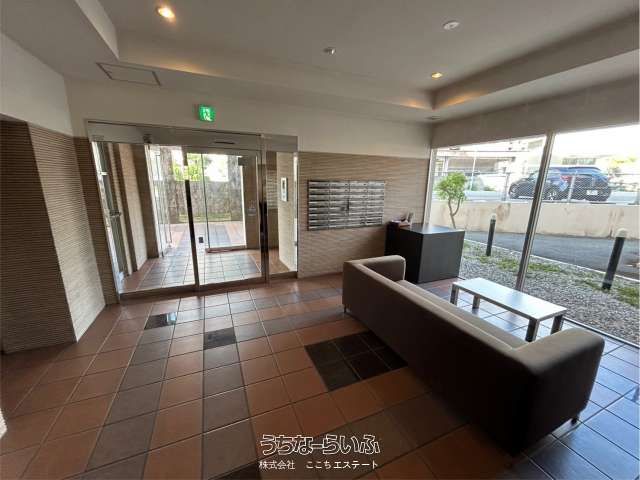Mio Bien to Nakasone 3LDK Apartment for Sale in Okinawa City - Thumbnail 2