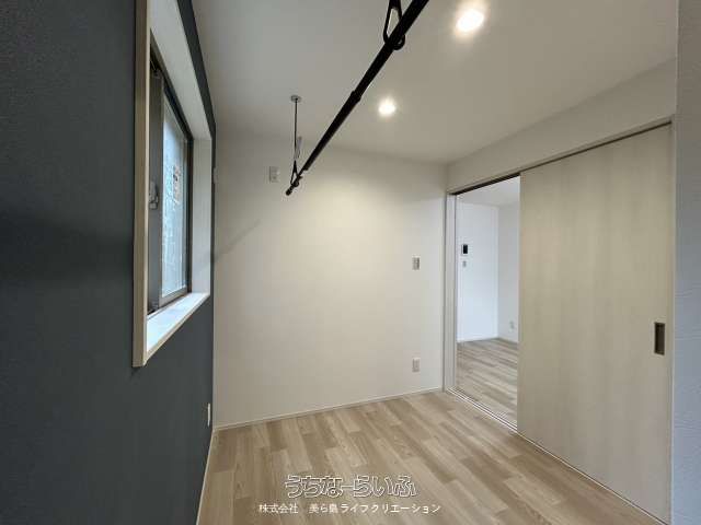 New Designer 1LDK Apartment for Rent in Miyakojima - Thumbnail 4