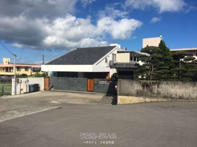 6LDK House on 1680m² Land in Uruma, Okinawa for Sale - Thumbnail 4