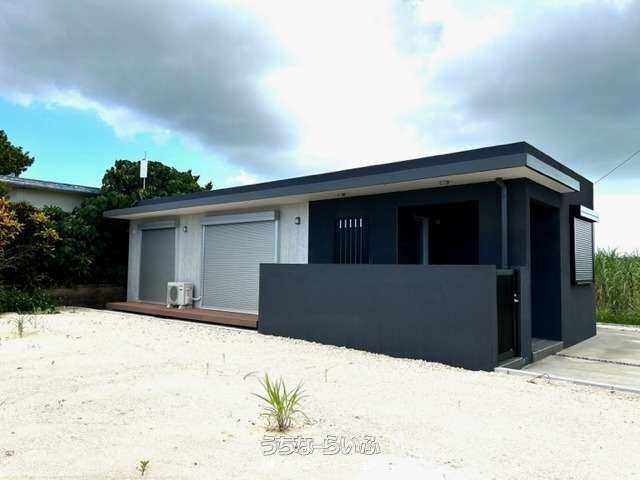New 3LDK House with Shop Space on Large Corner Lot in Miyakojima - Thumbnail 3