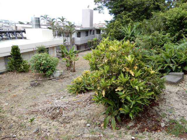 Land for Sale in Naha Shikina, 416 sqm with Distant Sea Views - Thumbnail 3