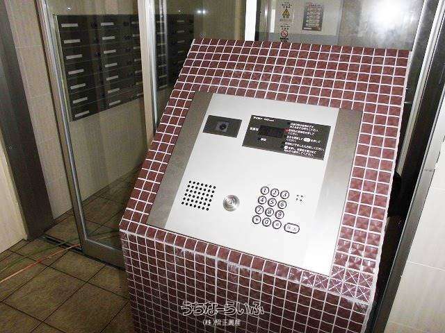 Placido 203: 1LDK Apartment for Rent in Nakagusuku Village, Okinawa - Thumbnail 2