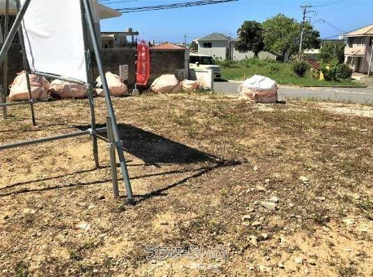 Land for Sale in Tokeshi, Yomitan Village, Okinawa - 189.91m² - Thumbnail 3