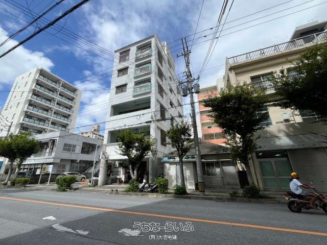 Fully Occupied 6-Story Investment Apartment for Sale in Naha, Okinawa - Thumbnail 2