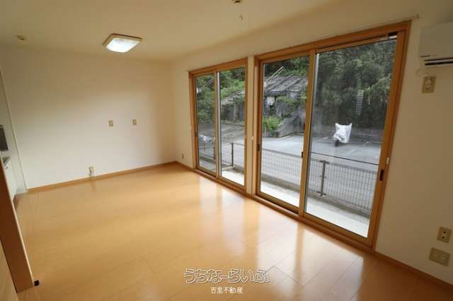 Pet-Friendly 1LDK Apartment for Rent in Naha, Okinawa - Thumbnail 3