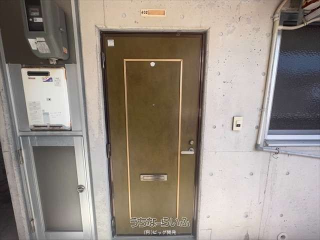 1R Apartment with Loft for Rent in Nagata, Naha, Okinawa - Thumbnail 3