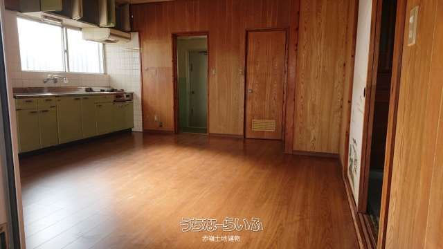 232.26㎡ Land with 2LDK House in Uruma, Okinawa for Sale - Thumbnail 2