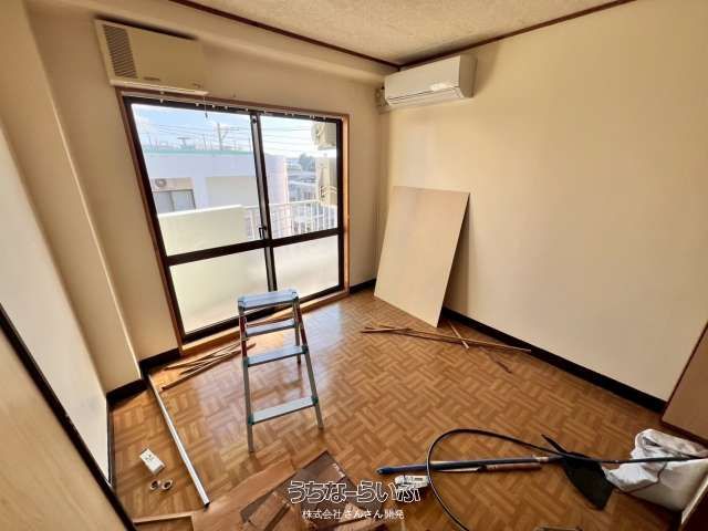 2LDK Apartment with Sea View in Chatan, Okinawa - Thumbnail 4