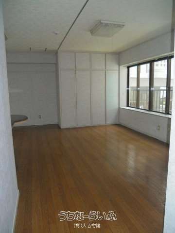 Hiyu 205: 1R Apartment for Rent in Ginowan, Okinawa - Thumbnail 4