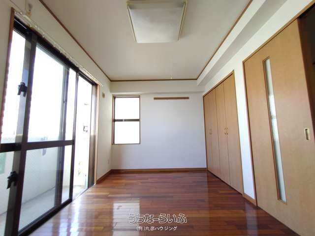 1K Apartment for Rent in Naha's Shintoshin Area, Okinawa - Thumbnail 4