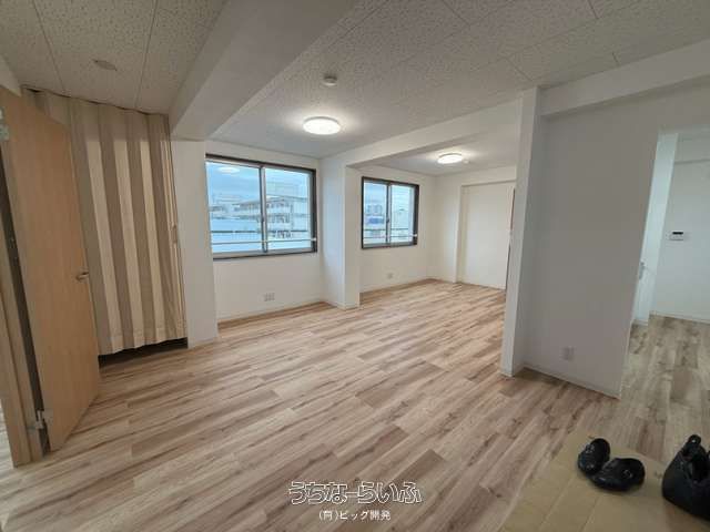 New 3LDK Pet-Friendly Apartment for Rent in Urasoe, Okinawa - Thumbnail 3