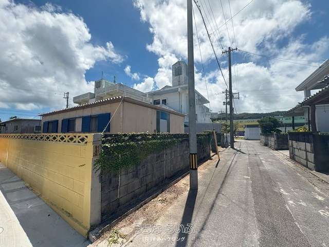 261.03 sqm Flat Land for Sale in Motobu Town, Okinawa - Thumbnail 2