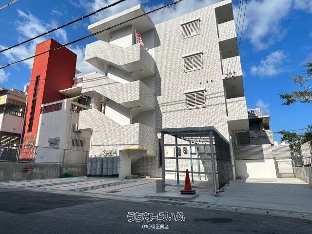 Modern 1K Apartment for Rent in Naha, Okinawa - No Deposit - Thumbnail 2