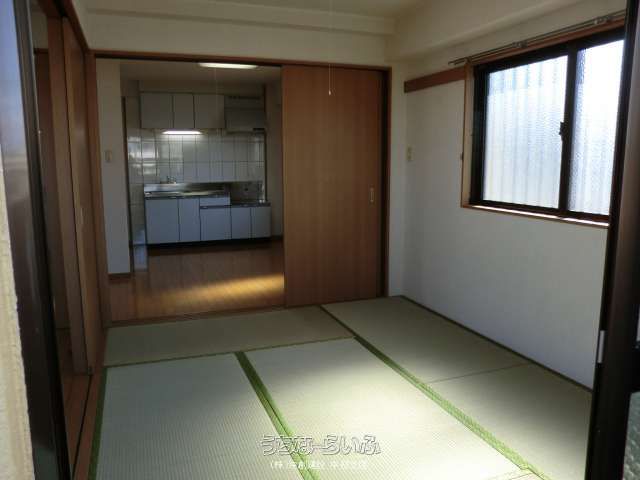 River Oasis 303: 2LDK Apartment for Rent in Ginowan, Okinawa - Thumbnail 2