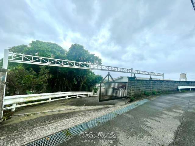 4LDK House with Views in Chatan, Okinawa - 836m² Land - Thumbnail 3