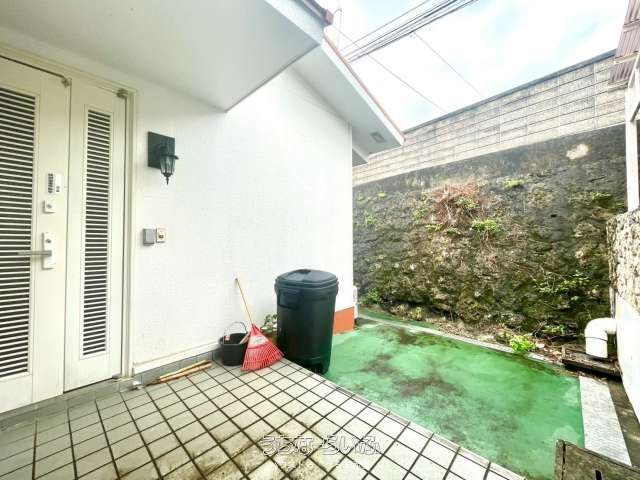 4LDK House with Views in Chatan, Okinawa - 836m² Land - Thumbnail 2