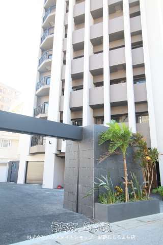 New 1LDK Apartment for Rent in Naha, 5 Min Walk to Monorail - Thumbnail 2