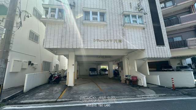 17-Unit Apartment Building for Sale in Urasoe, Okinawa - 6.33% Yield - Thumbnail 3