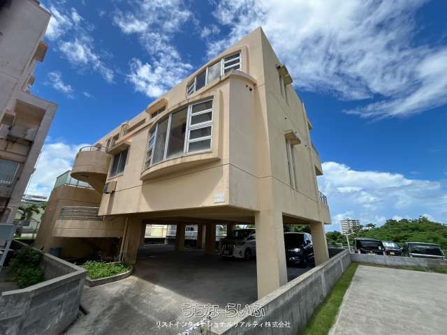 Okinawa City Yogi 1-Chome Multi-Unit Income Apartment Building for Sale - Thumbnail 2