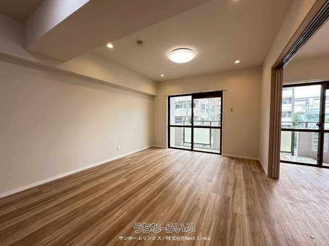 Renovated 3LDK Apartment for Sale in Naha, Okinawa - Lions Mansion Tsuboya - Thumbnail 4