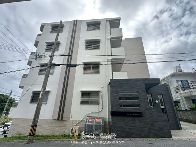 MIZUHO Mansion Uehara 201: 2LDK Apartment for Rent in Nishihara, Okinawa - Thumbnail 2