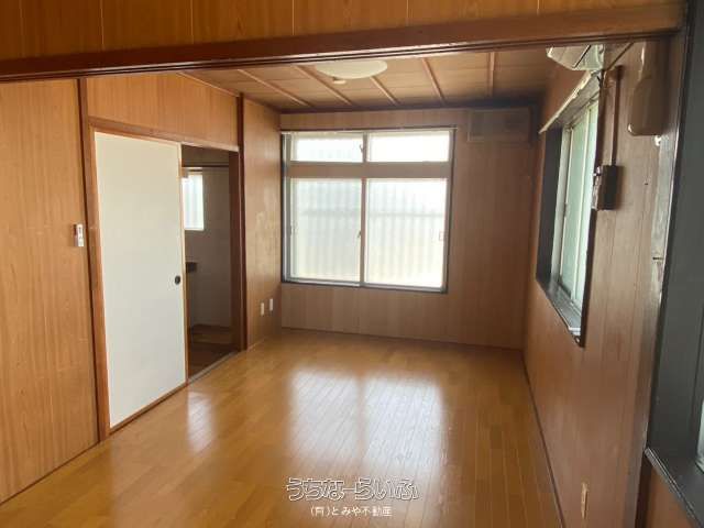 1LDK Apartment for Rent in Ginowan, Okinawa - 40,000 Yen - Thumbnail 3