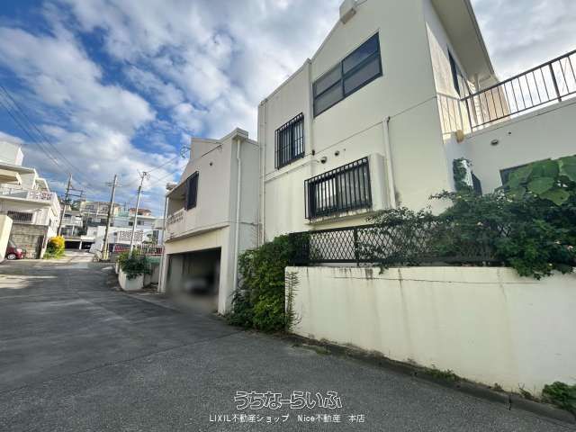 6SLDK Corner Lot House for Sale in Urasoe, Okinawa - Thumbnail 2