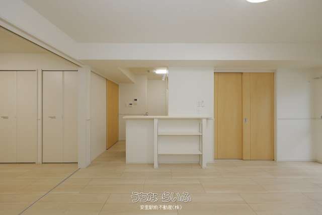 South Breeze 202: New Pet-Friendly 2LDK Apartment in Urasoe - Thumbnail 2