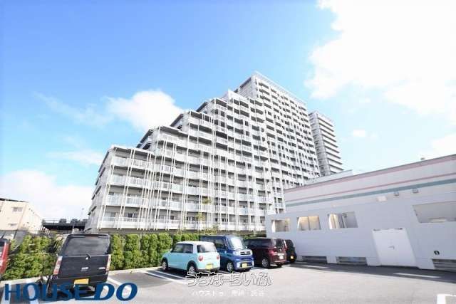 Ocean View 3LDK Apartment for Sale in Chatan, Okinawa - Thumbnail 4