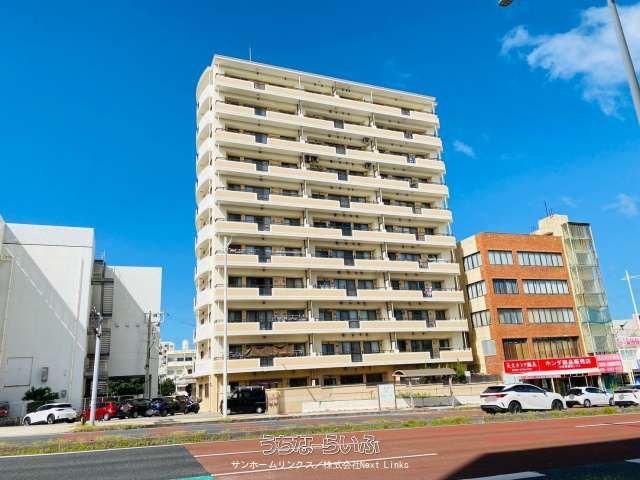 Renovated 3LDK Apartment with Ocean View in Naha, Okinawa - Thumbnail 2