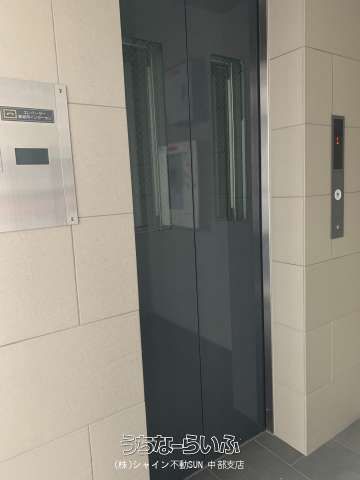 RISE 403: 3LDK Pet-Friendly Apartment for Rent in Okinawa City - Thumbnail 2
