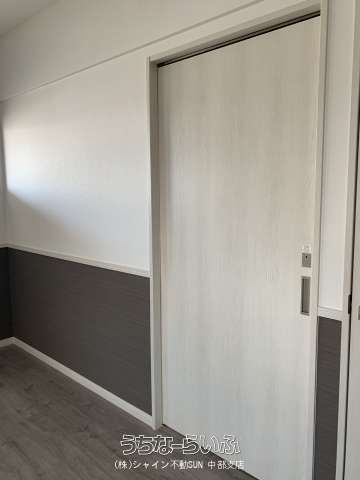 RISE 403: 3LDK Pet-Friendly Apartment for Rent in Okinawa City - Thumbnail 3