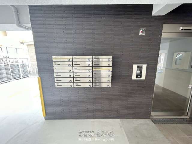 1LDK Apartment for Rent in Crestage Chatan, Okinawa - No Deposit - Thumbnail 4