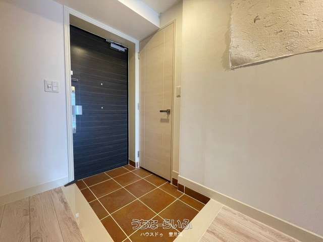 Renovated 1LDK Apartment with Study in Premist Toyosaki Sea and Parks - Thumbnail 3